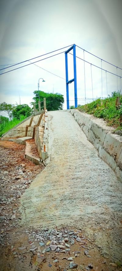 Pembangunan Talud Jembatan Gantung Dan Rabat Beton Dukuh Pesirihan RW 03 ( Kasiman )